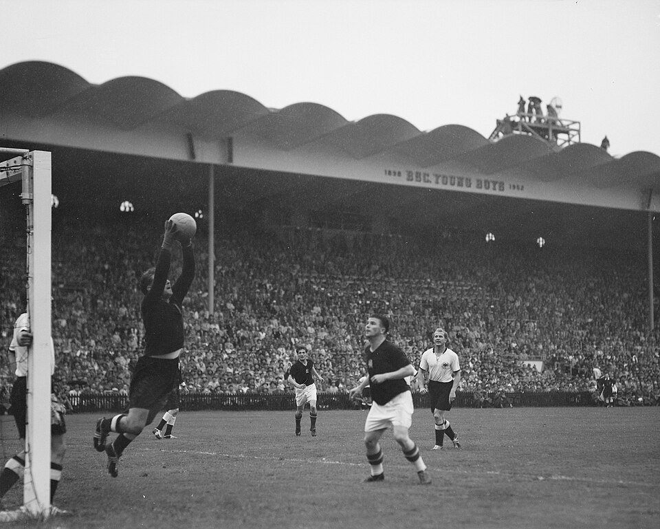 1954